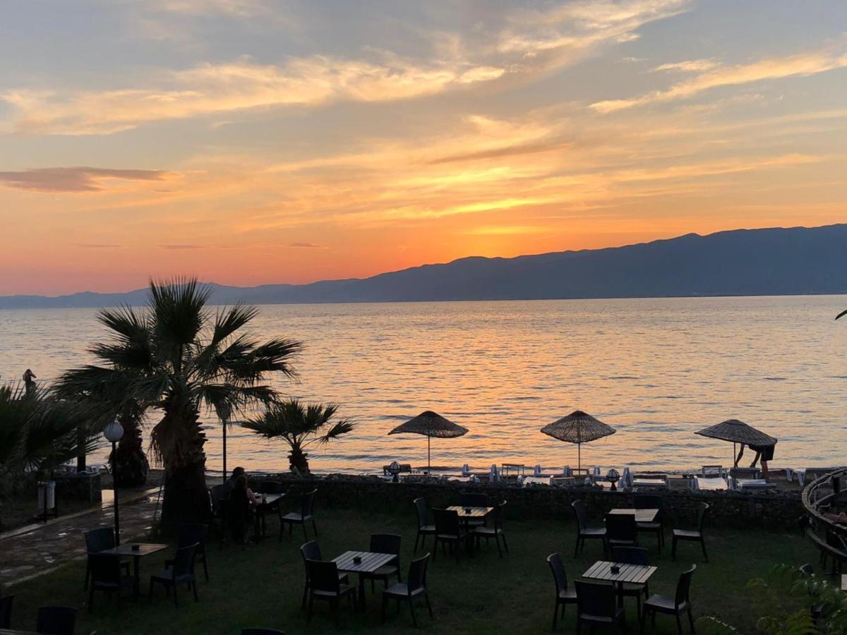 Afytos Oeren Park Mtk Hotel Exterior photo