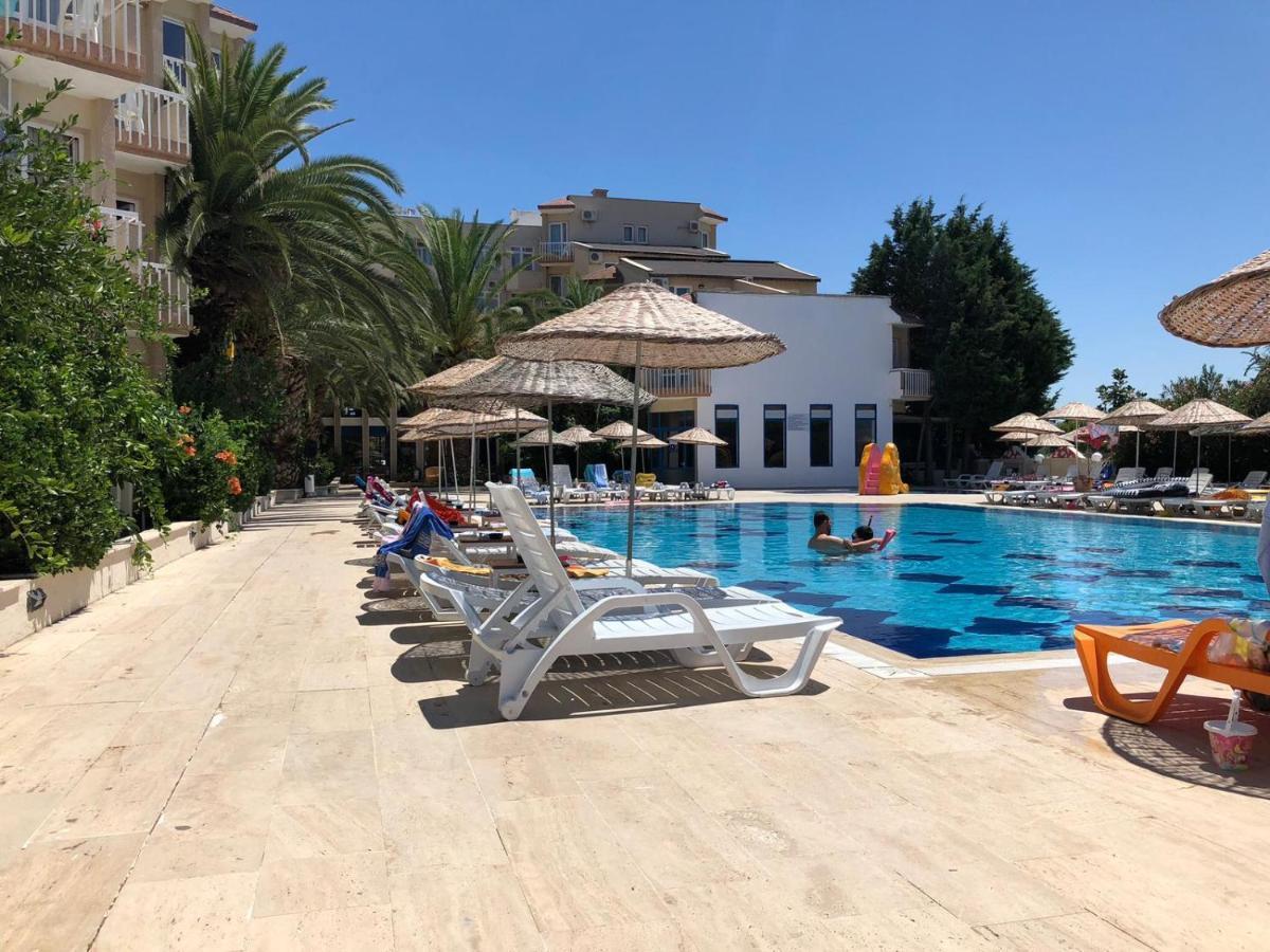 Afytos Oeren Park Mtk Hotel Exterior photo