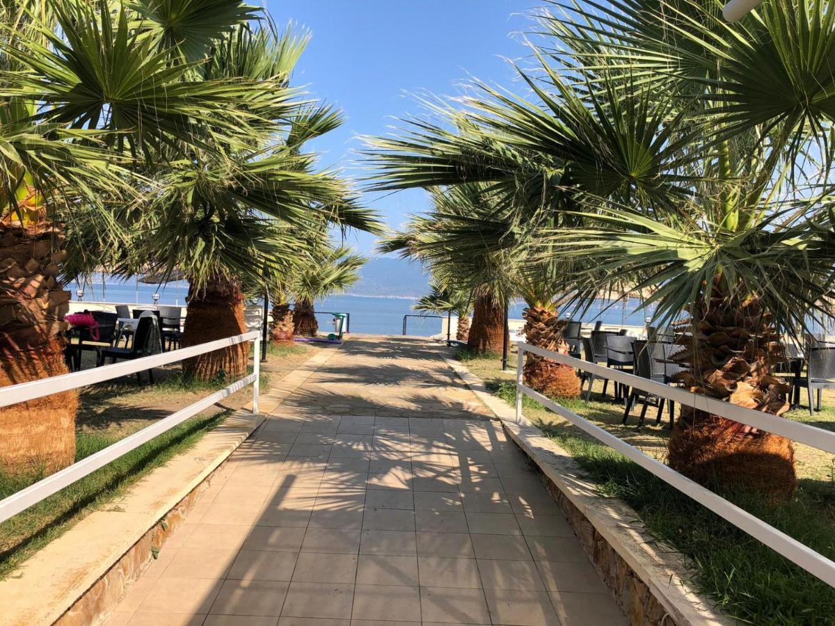 Afytos Oeren Park Mtk Hotel Exterior photo